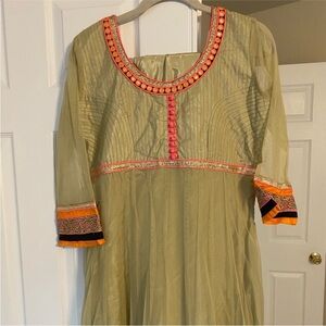 Chic Olive Kaftan with Vibrant Orange Trim